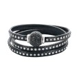 Triple wrap bracelet in black cowhide leather adorned with synthetic stones and clasp with jeweled pearl