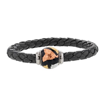 Geflochtenes Armband aus schwarzem Rinderleder aus Anilin, magnetischer Stahlverschluss und dreifarbig emaillierter Stahlperl...