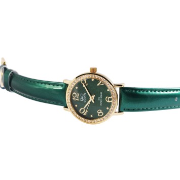 Q&Q women's watch with gold case and rhinestones, green imitation leather strap, water resistant to 3 bar QZ15J105Y Q&Q 34,00 €