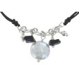 Armband schwarze Kordel mit Agathe schwarzen und weißen Perlen