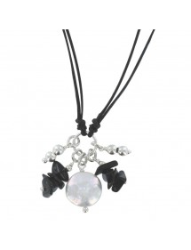 Black cord necklace with black agathe and white mother-of-pearl