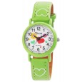 Merk meisjeshorloge van het merk QBOS, armband met hartjes in groen kunstleer